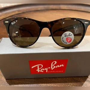 Brand new Ray-ban sunglasses. Color: Tortoise brown